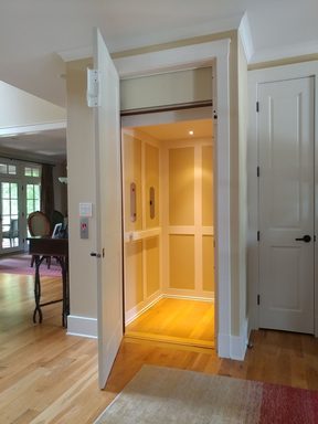 Read more about the article The Ultimate Home Elevator Buying Guide in 2024