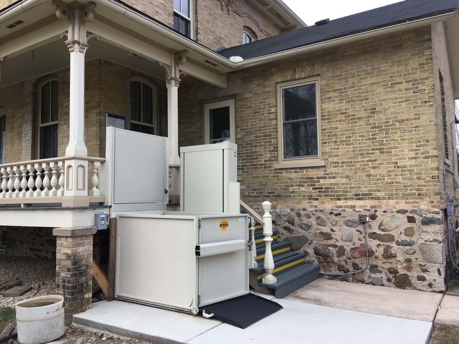 ADA Wheelchair Lift Requirements